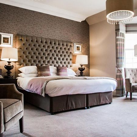 Dumfries Arms Hotel Къмнок Екстериор снимка