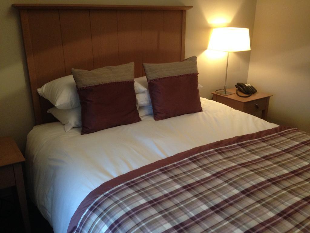 Dumfries Arms Hotel Къмнок Стая снимка