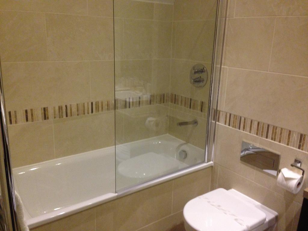 Dumfries Arms Hotel Къмнок Стая снимка